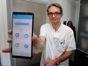 Pour améliorer le suivi des femmes opérées d’un cancer, ce médecin lance une appli